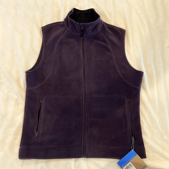 Columbia Jackets & Blazers - 🎉Host Pick🎉 Columbia Womens Zip-up Sapphire Sky Fleece Vest in Eggplant Size L